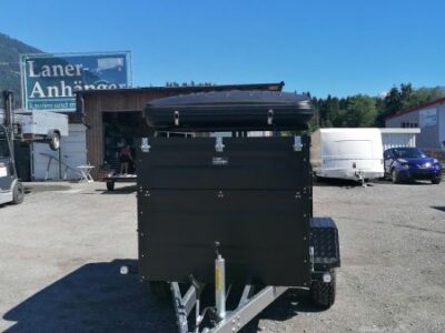 KT-EB 3 Offroad geschlossen von vorne Laner Anhänger
