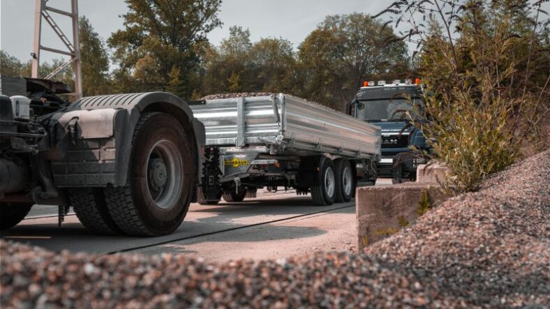 Schwerlastanhänger Humbaur Dreiseitenkipper HTK105024 Laner Anhänger