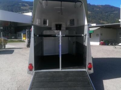 Humbaur Xanthos Aero 2400 Dark Green Metallic Laner Anhänger