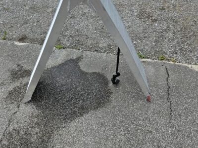 Neuwertige Motorradschiene klappbar (5)