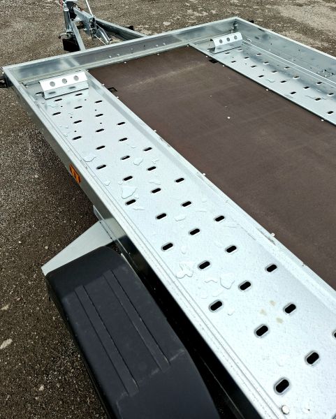 Temared Car Flat 3518 1500 kg Laner Anhänger