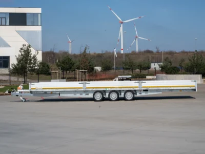 Eduard HL ab 806x220cm mit 3500kg Laner Anhänger