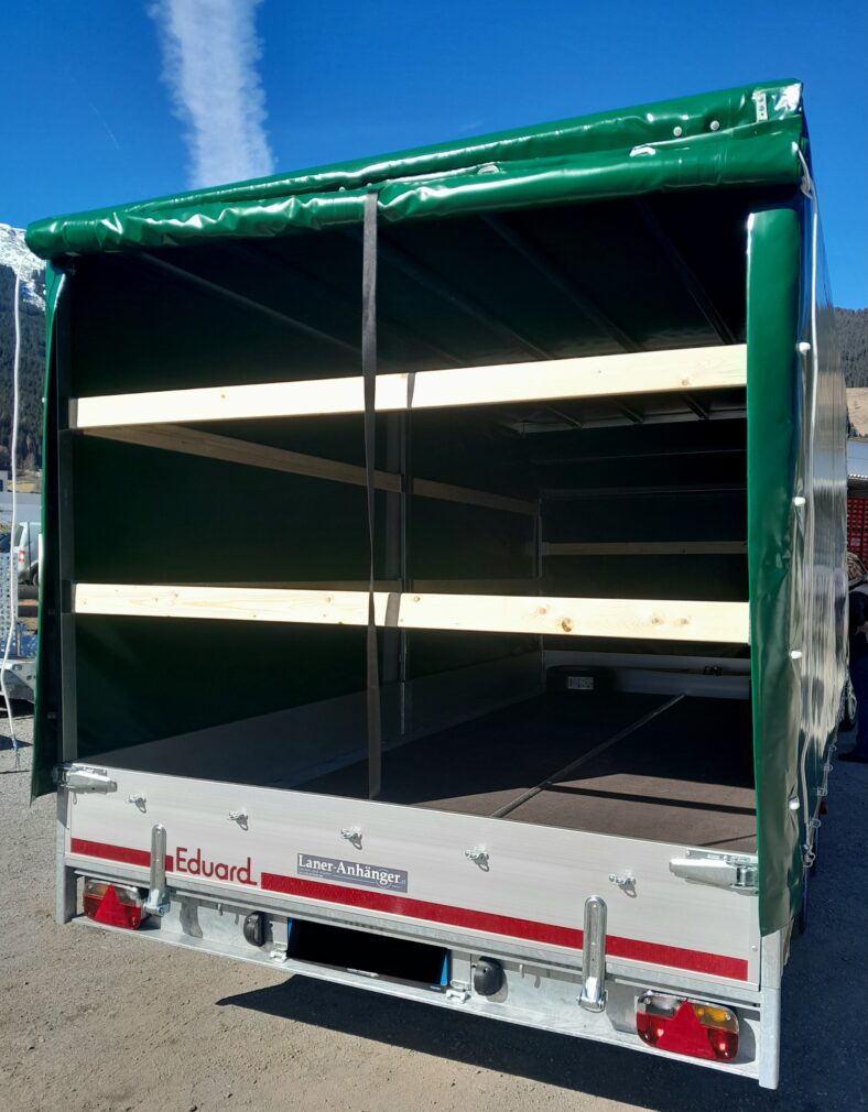 Eduard Hochlader 506x220 3,5t mit Planenaufbau Laner Anhänger