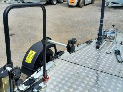 Neuwertiger Lorries MT-1 mit Dreiradbefestigungssystem Laner Anhänger