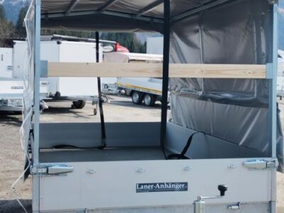 Eduard HL 311 x 160 - 2000kg mit grauem Planenaufbau Laner Anhänger