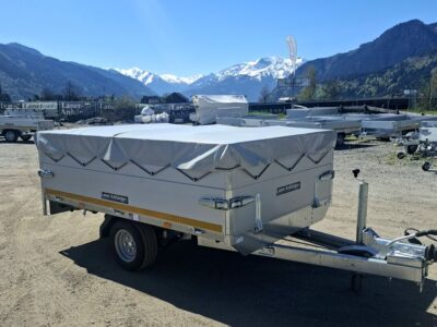 Eduard Hochlader 230x145 1350kg mit Flachplane Laner Anhänger